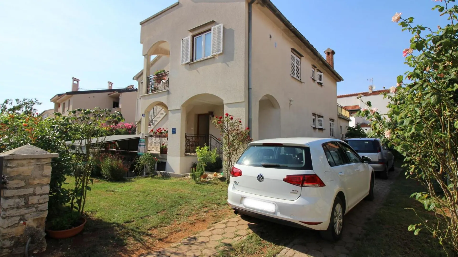 Ferienwohnung Gina Mit Terrasse, Grill Und Liegen Poreč