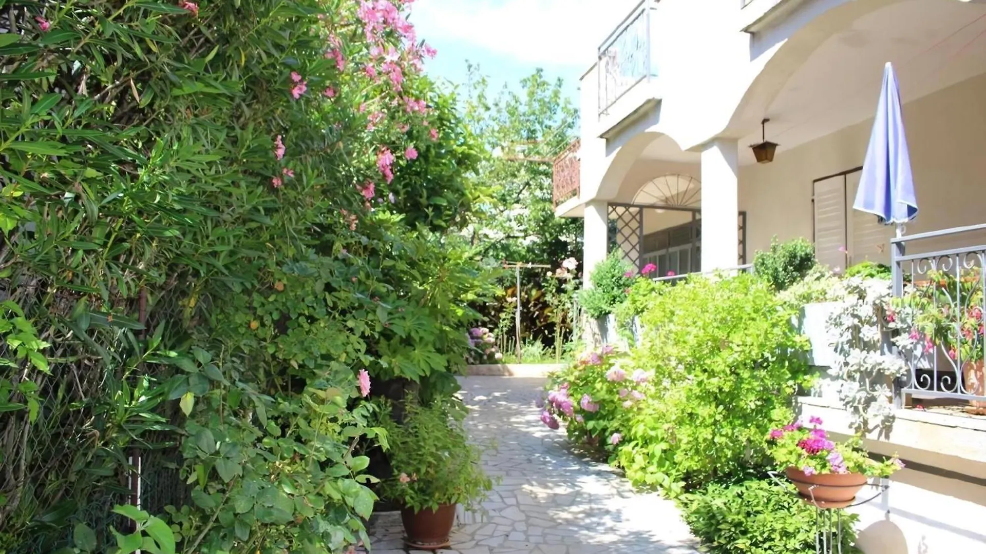 Ferienwohnung Gina Mit Terrasse, Grill Und Liegen Poreč Appartement