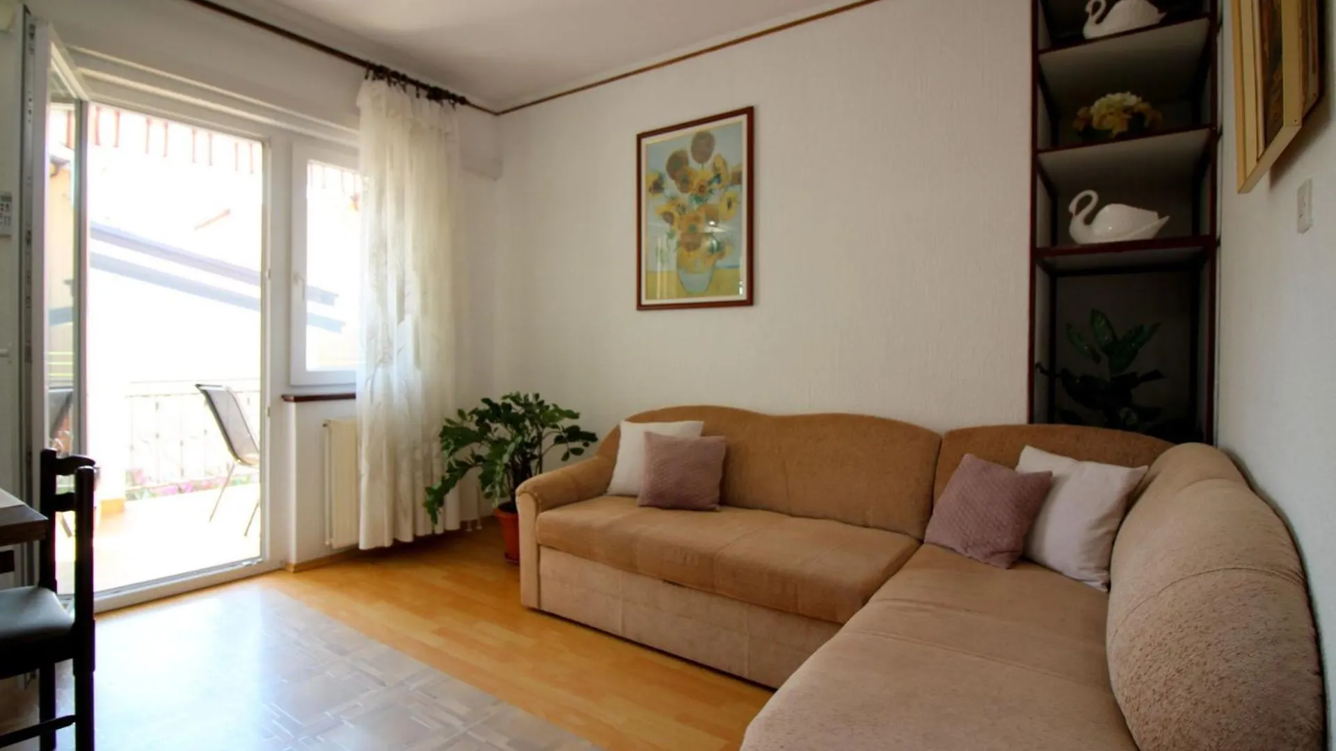 Ferienwohnung Gina Mit Terrasse, Grill Und Liegen Porec