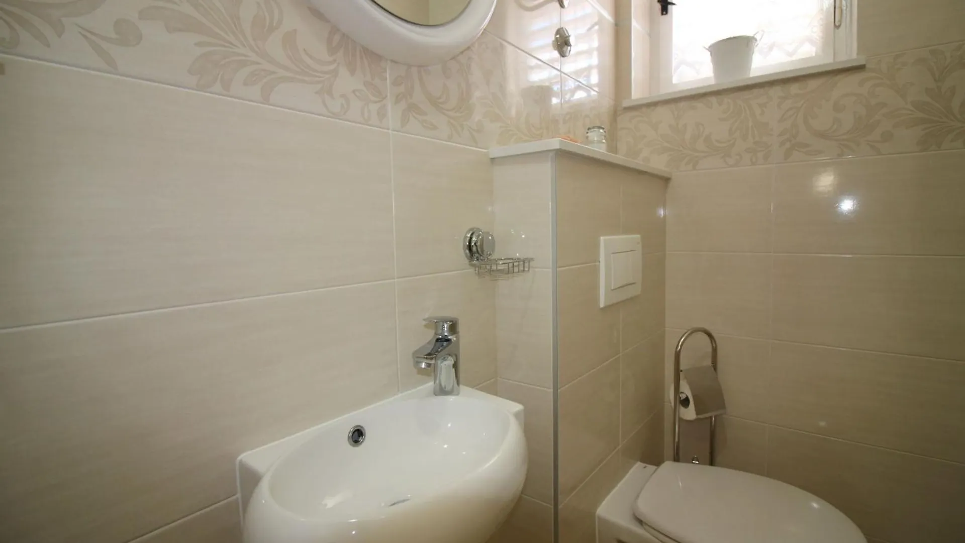 Ferienwohnung Gina Mit Terrasse, Grill Und Liegen Porec Croatia