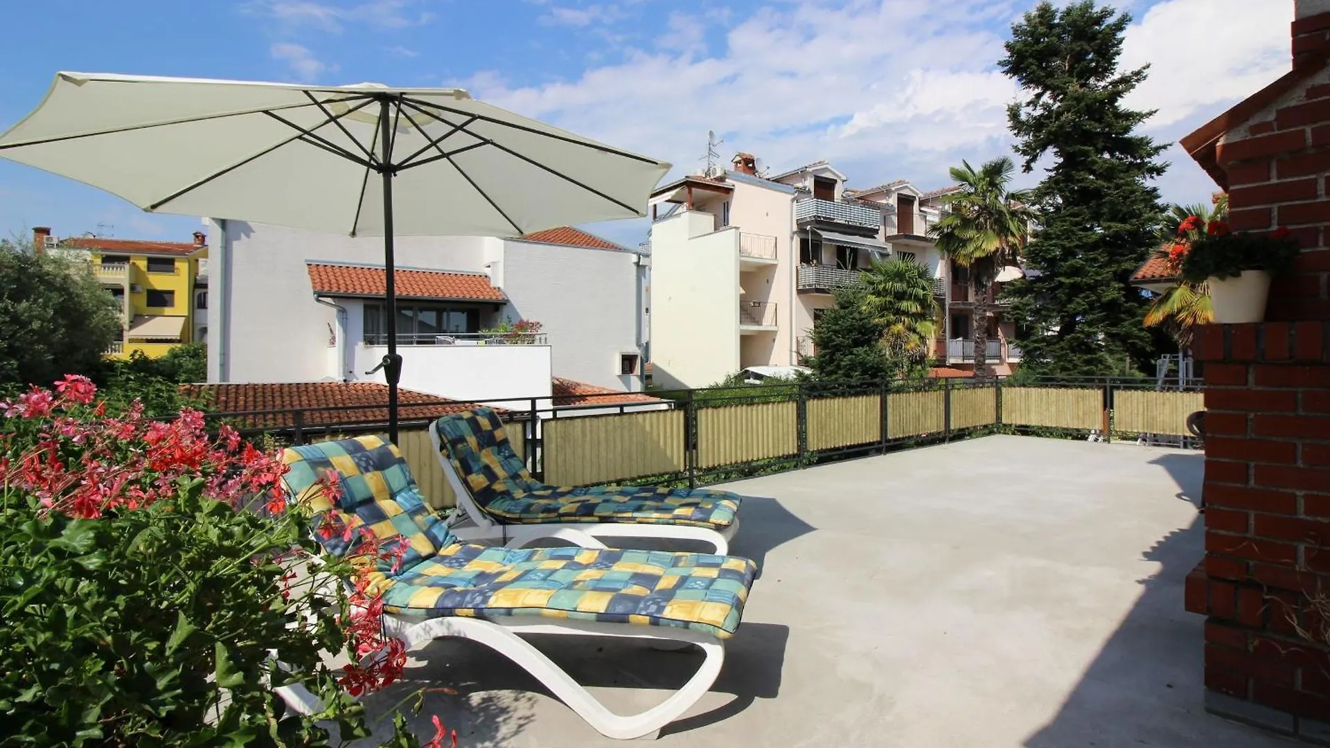Apartment Ferienwohnung Gina Mit Terrasse, Grill Und Liegen Porec